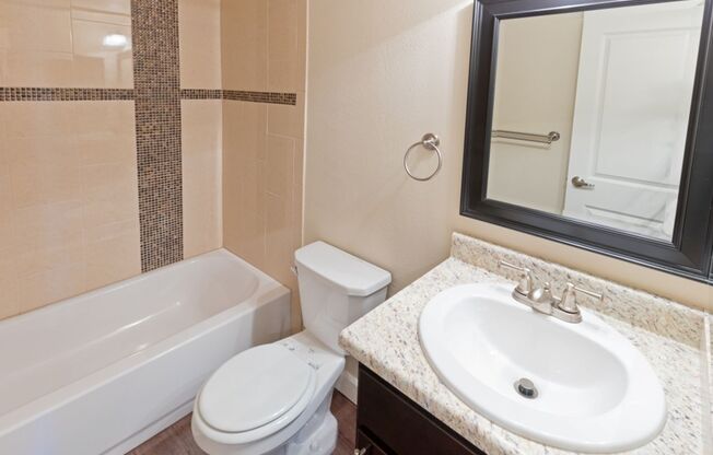 2 beds, 1 bath, 860 sqft, $1,985, Unit 411