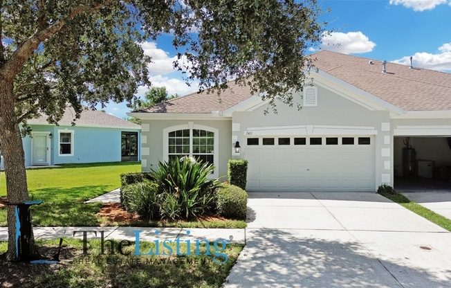 7411 SURREY WOOD LN