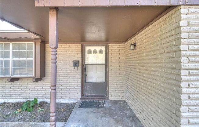 3 beds, 2 baths, $1,895