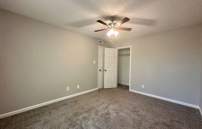2 beds, 1 bath, 750 sqft, $1,238, Unit 1935w