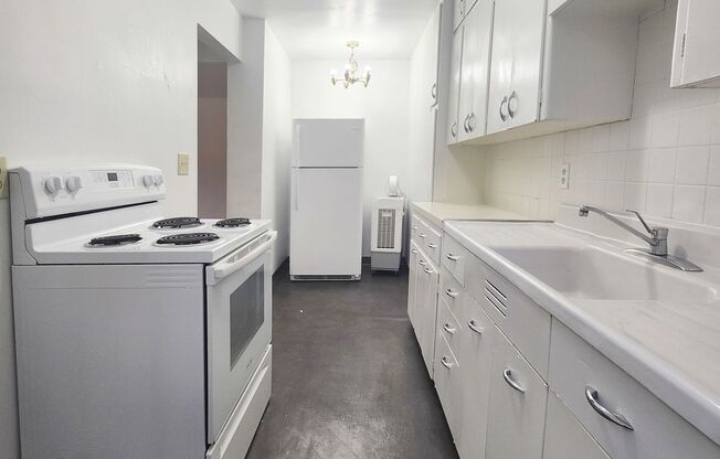 1 bed, 1 bath, 552 sqft, $550