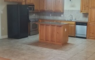 3 beds, 2 baths, $1,900