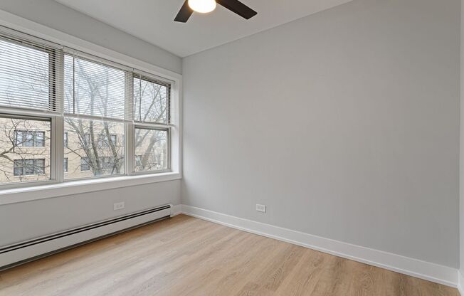 3 beds, 1.5 baths, 881 sqft, $2,600, Unit 1303-4W