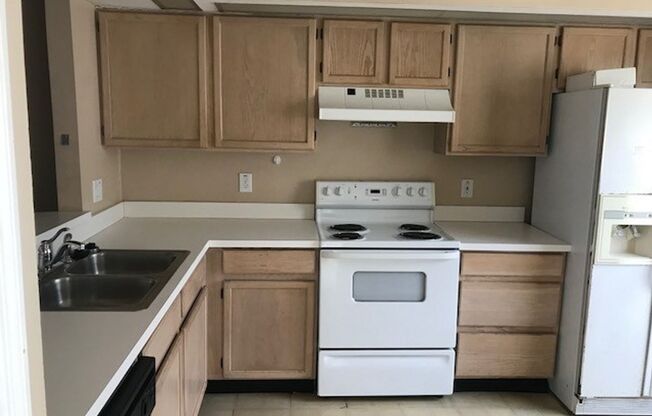 Island Cove Villas at Meadow Woods 1-Story Townhouse corner unit