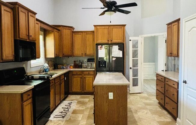 Stunning and spacious 3 bedroom/2 bath