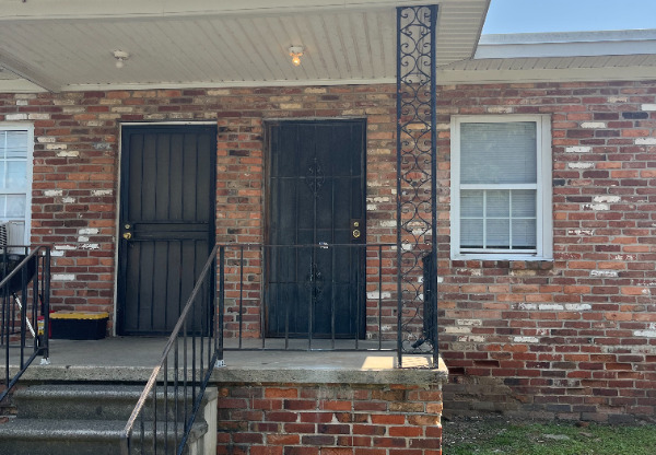 704 HOPKINS ST
