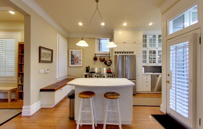 Luxury 5 Bed, 3.5 Bath Home in the Mission! Check out Virtual Tour!