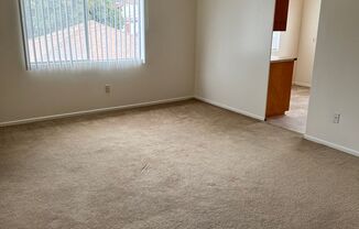 2 beds, 1 bath, $2,000, Unit 435 G