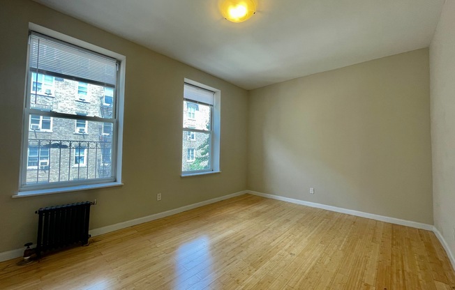 652 W 189 ST