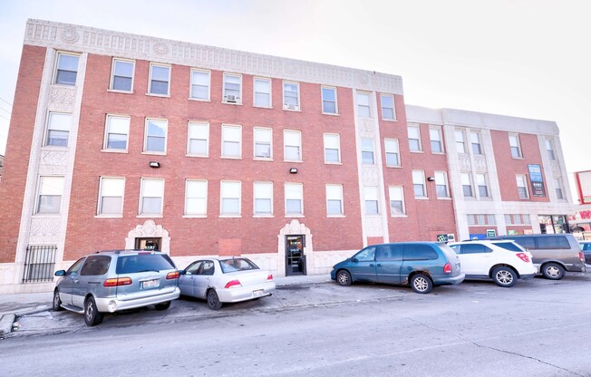 6237-45 Kedzie