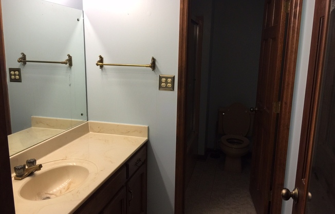 3 beds, 2 baths, $2,250