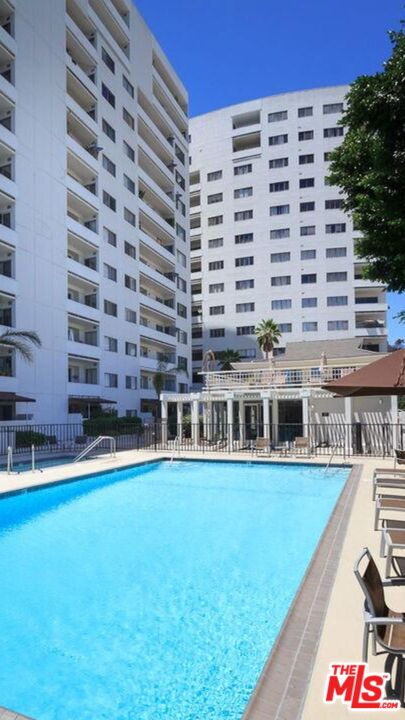 2 beds, 2 baths, 1,212 sqft, $5,750, Unit 616