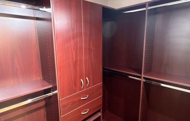 2 beds, 2 baths, $2,000, Unit # 334