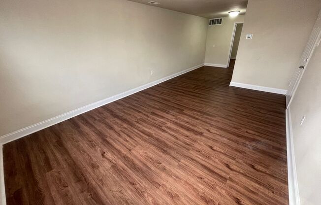 NEWLY RENOVATED 1 BEDROOM 1 BATHROOM APARTMENT SECOND FLOOR