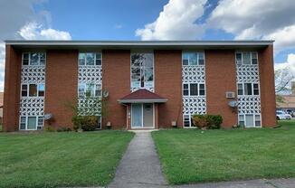 554 Pershing Ave Apt C Glen Ellyn IL 60137