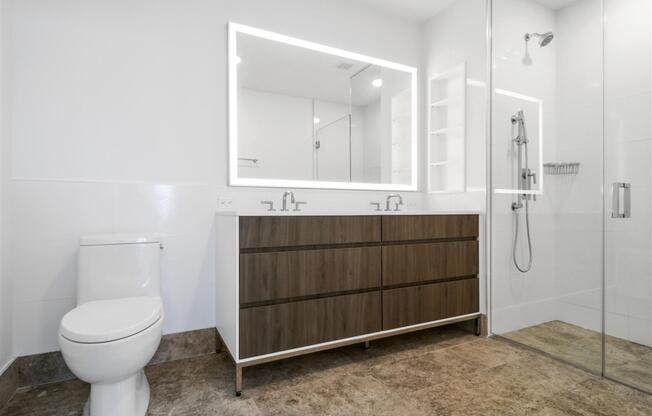 3 beds, 2 baths, $10,335, Unit 5011