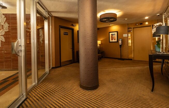 1 bed, 1 bath, 550 sqft, $1,400, Unit 105