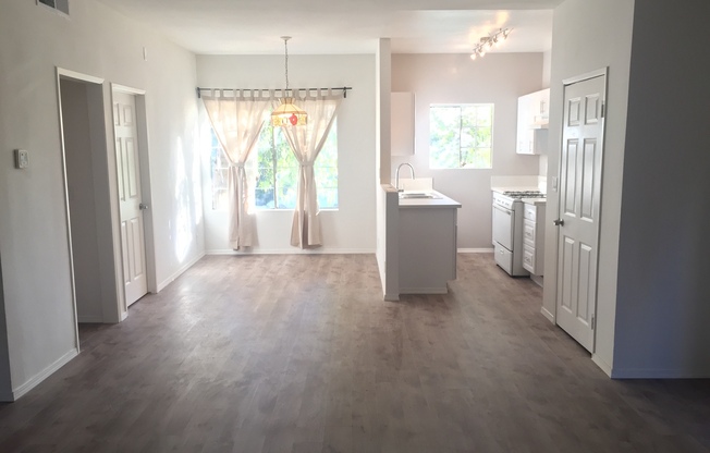 15759 Vanowen Street