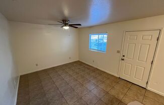 2 beds, 1 bath, $1,100, Unit 29