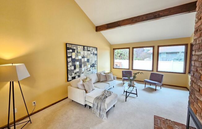 $3,500 - 4 Bed / 3.5 Bath Stunning South Hill Rancher