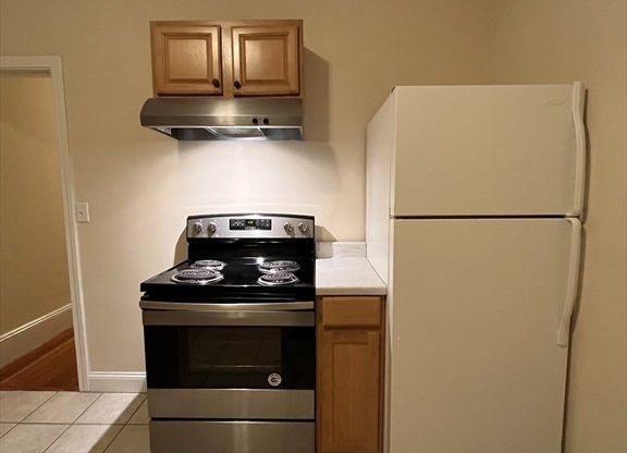 3 beds, 1 bath, 1,200 sqft, $2,700, Unit 1