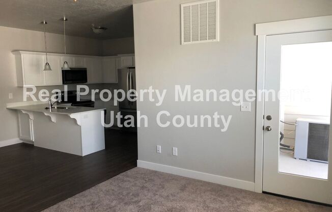 3 beds, 2 baths, $1,549