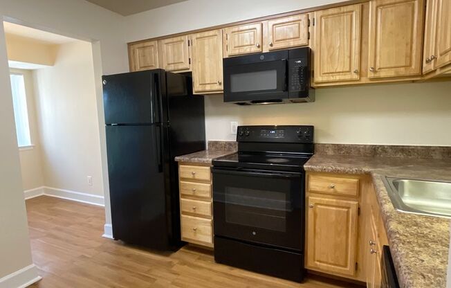 2 beds, 2 baths, 1,000 sqft, $1,975, Unit 14229 #304