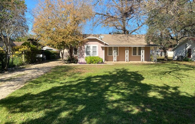 Welcome home to 933 Beck St!