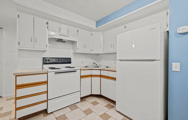 Studio, 1 bath, 500 sqft, $1,200, Unit 07