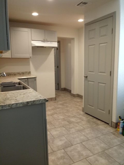 2 beds, 1 bath, $1,675