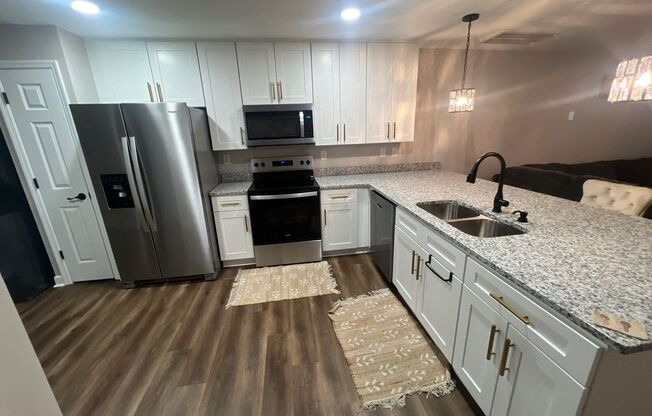 FULLY FURNISHED - Beautiful 1 Bed, 1 Bath Located in Historic Germantown w/ Flexible Lease Terms!