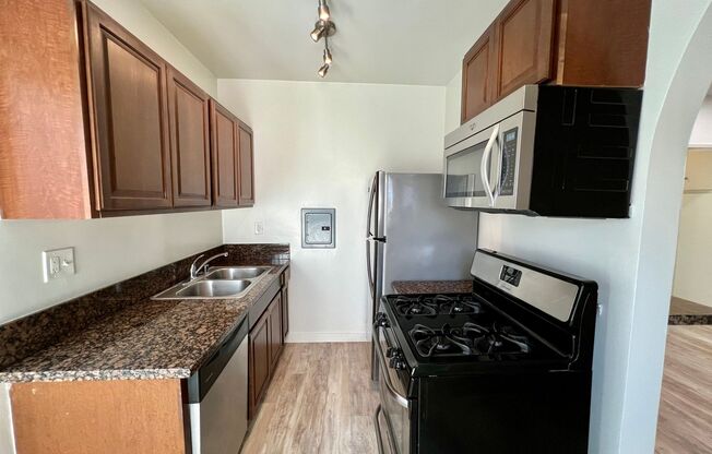 1 bed, 1 bath, 685 sqft, $2,299, Unit 09