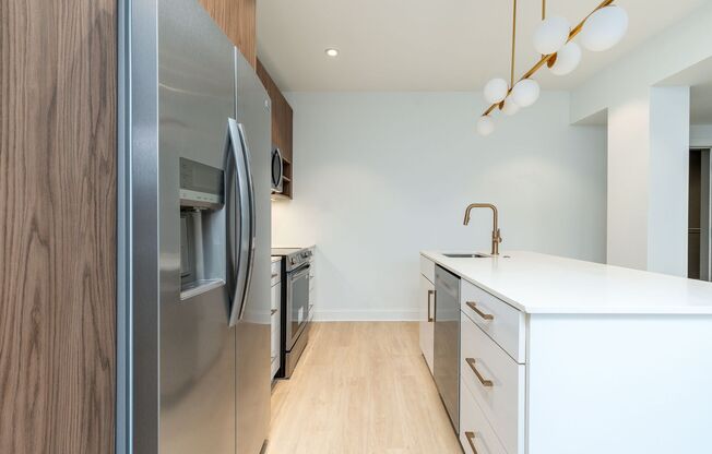 2 beds, 2 baths, 1,022 sqft, $2,795, Unit PH-16