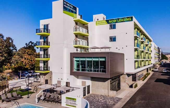 2 beds, 2 baths, 840 sqft, $3,495, Unit PH09