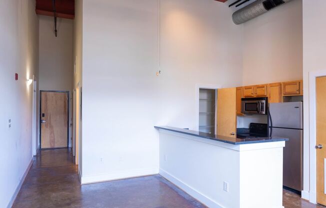 2 beds, 2 baths, 900 sqft, $1,750, Unit 206