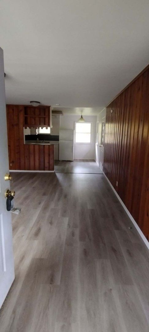 2 beds, 1 bath, $1,550