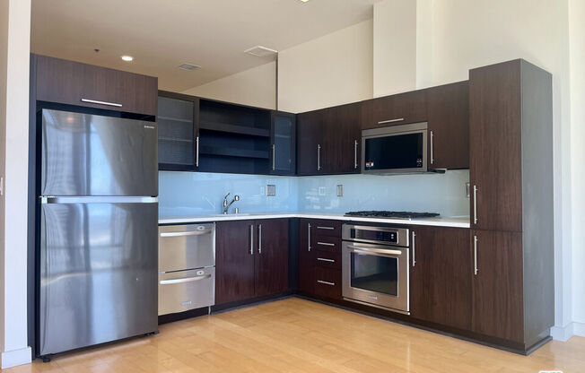 1 bed, 1 bath, 1,010 sqft, $3,400, Unit 1704