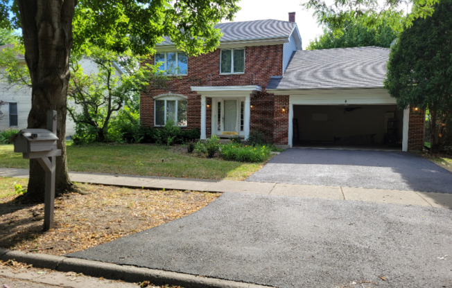 4 TAYLOR CT