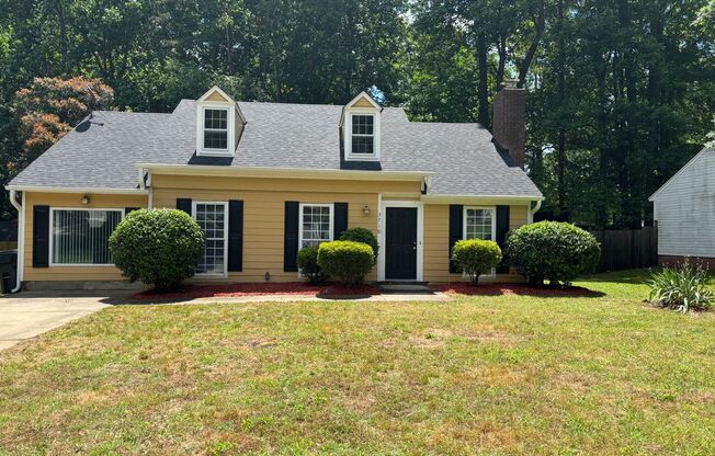 Move-in ready home in Old Oaks!