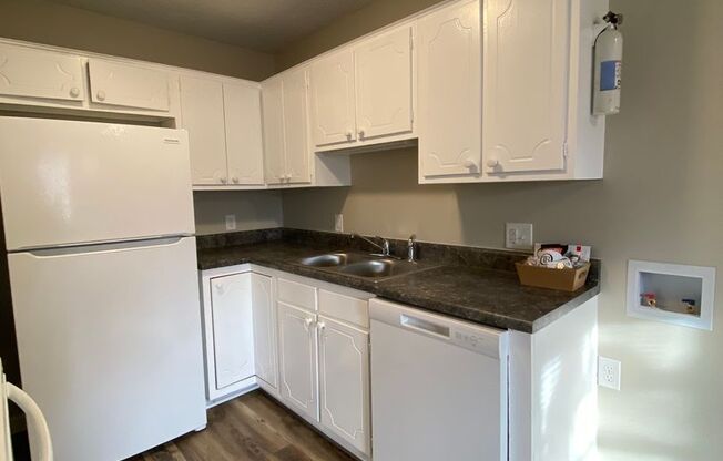 115/117 Jockey Club Dr