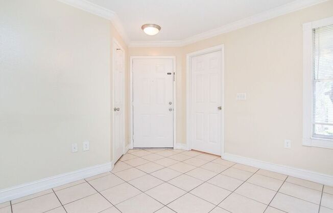 974 Leeward Place Unit 305