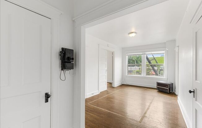1 bed, 1 bath, 579 sqft, $1,200, Unit 206
