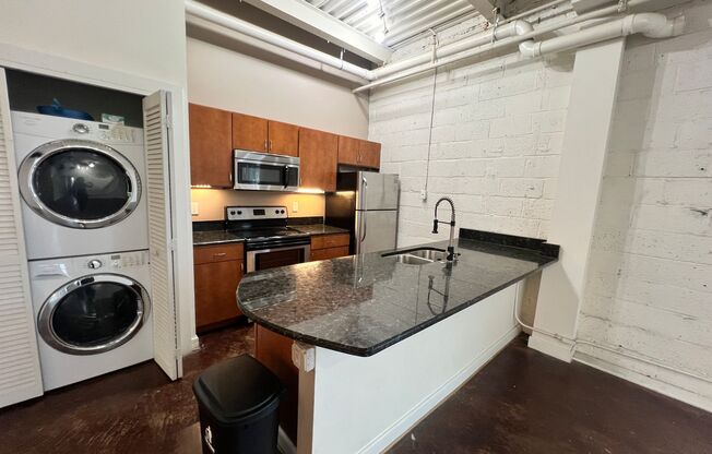 1 bed, 1 bath, 695 sqft, $1,260, Unit 3K
