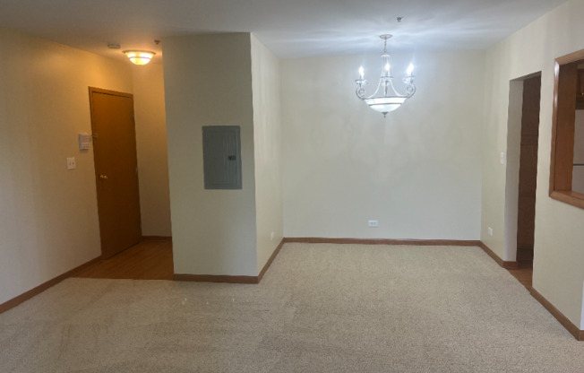 550 W 75 ST