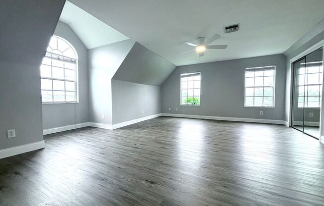 Quiet Residential Area of Cape Coral, 4/3 Home!