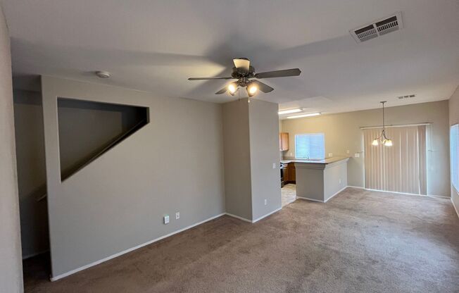 Beautiful Henderson 2 Bedroom Townhouse!