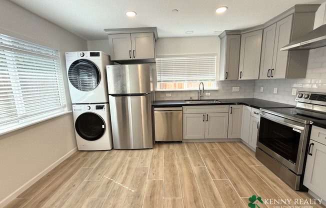 Remodeled 3 BD/2 BA Home with Private Entrance and Backyard