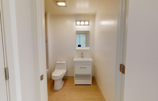 Studio, 1 bath, 390 sqft, $2,195, Unit 345 6th St, Unit 702