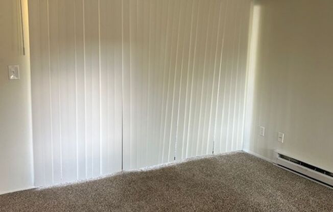 2 beds, 1 bath, 740 sqft, $1,550, Unit 335-133