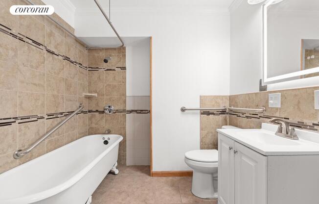 3 beds, 2 baths, $5,350, Unit UNIT1